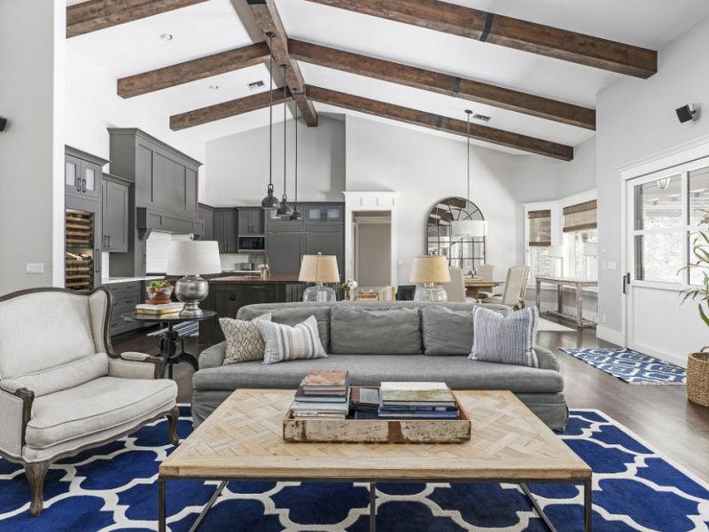 What Is The Average Cost Of Upholstery Cleaning In East Earl Pa