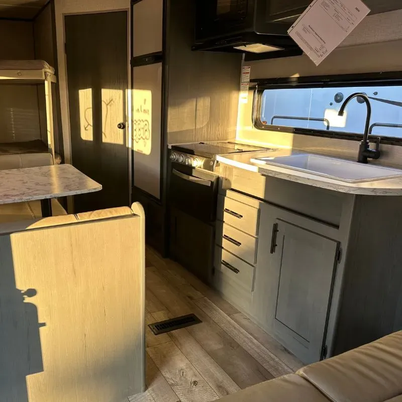 Commercial RV Cleaning Gallery 3