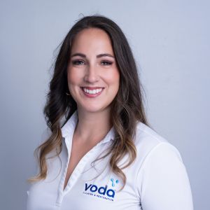 Nina Hunter Headshot